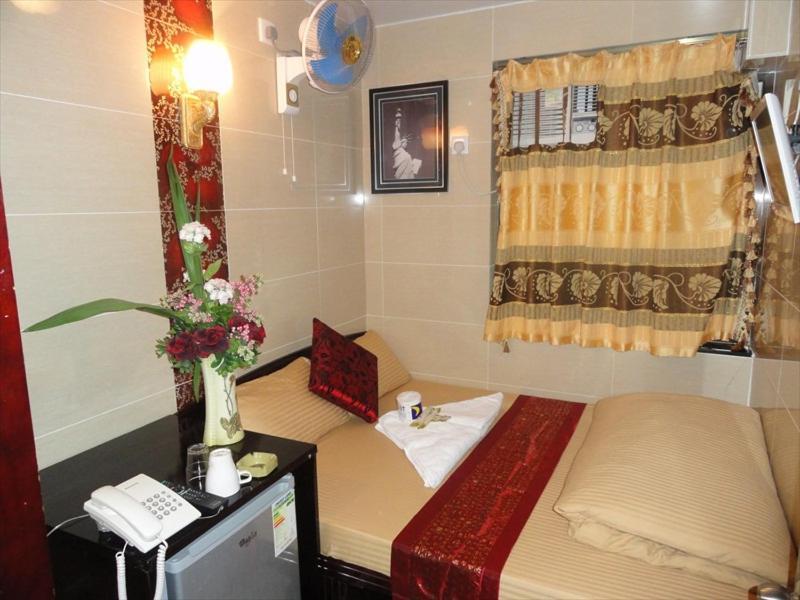 Deluxe Double Room Shower