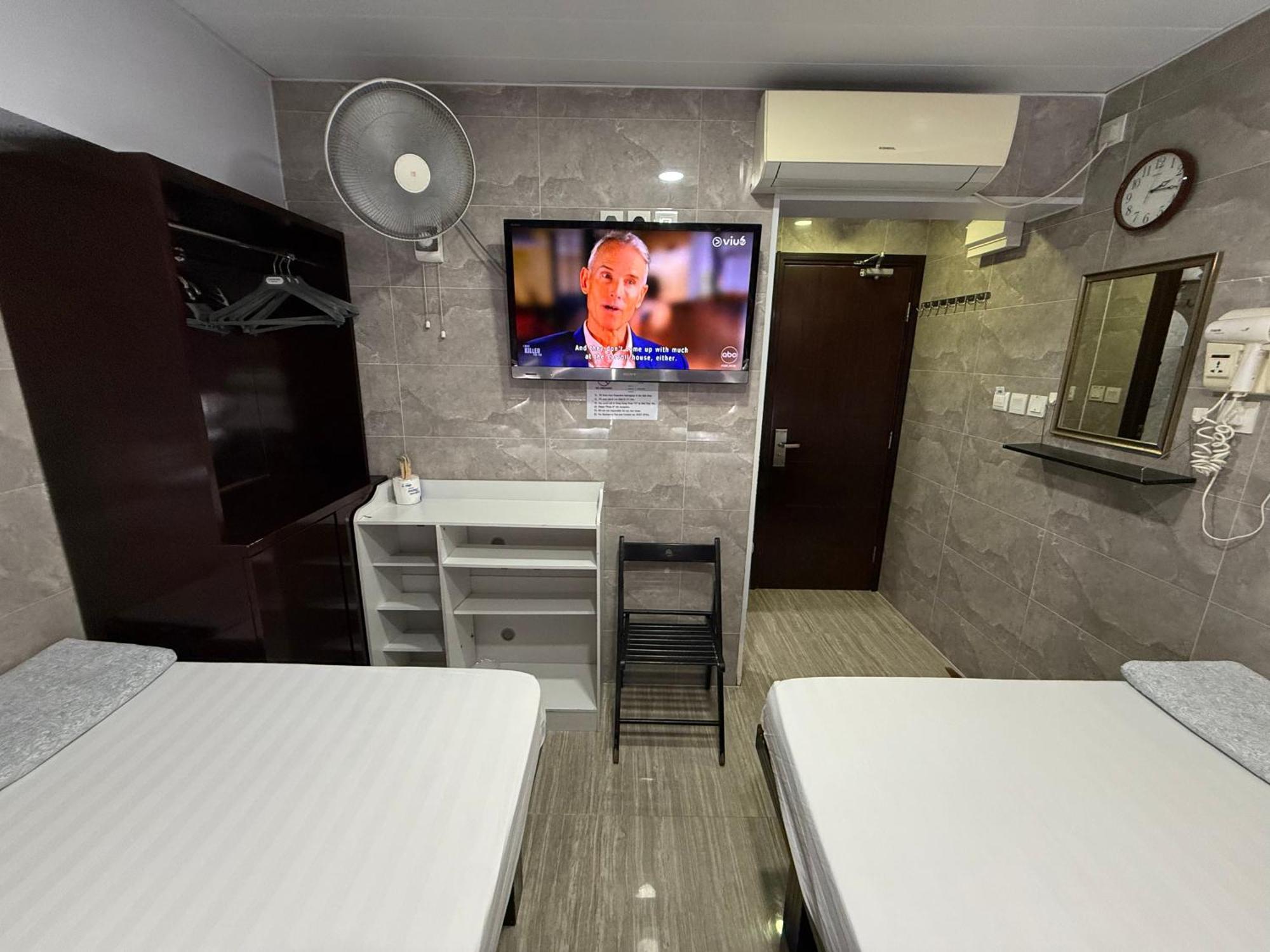 Deluxe Family Room