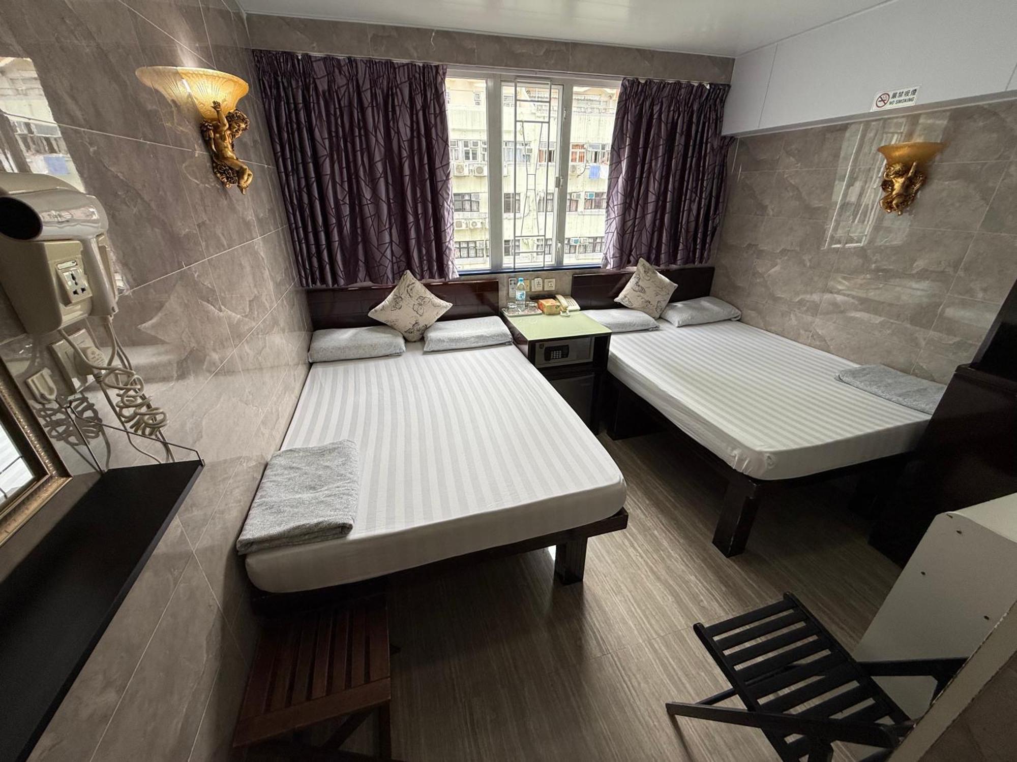 Deluxe Family Room