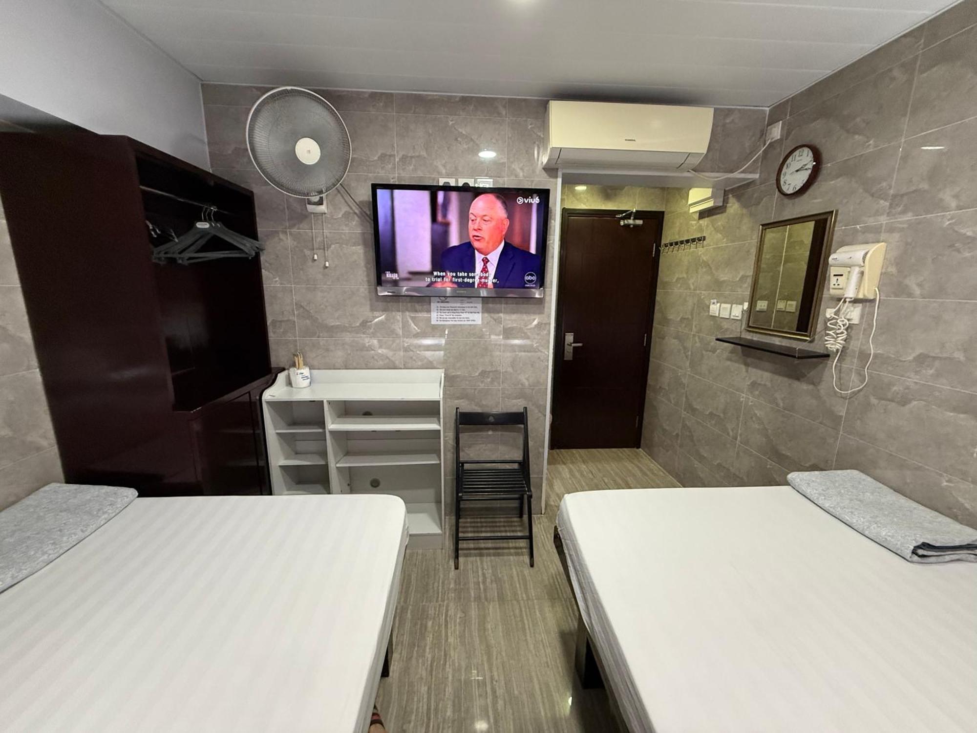 Deluxe Family Room
