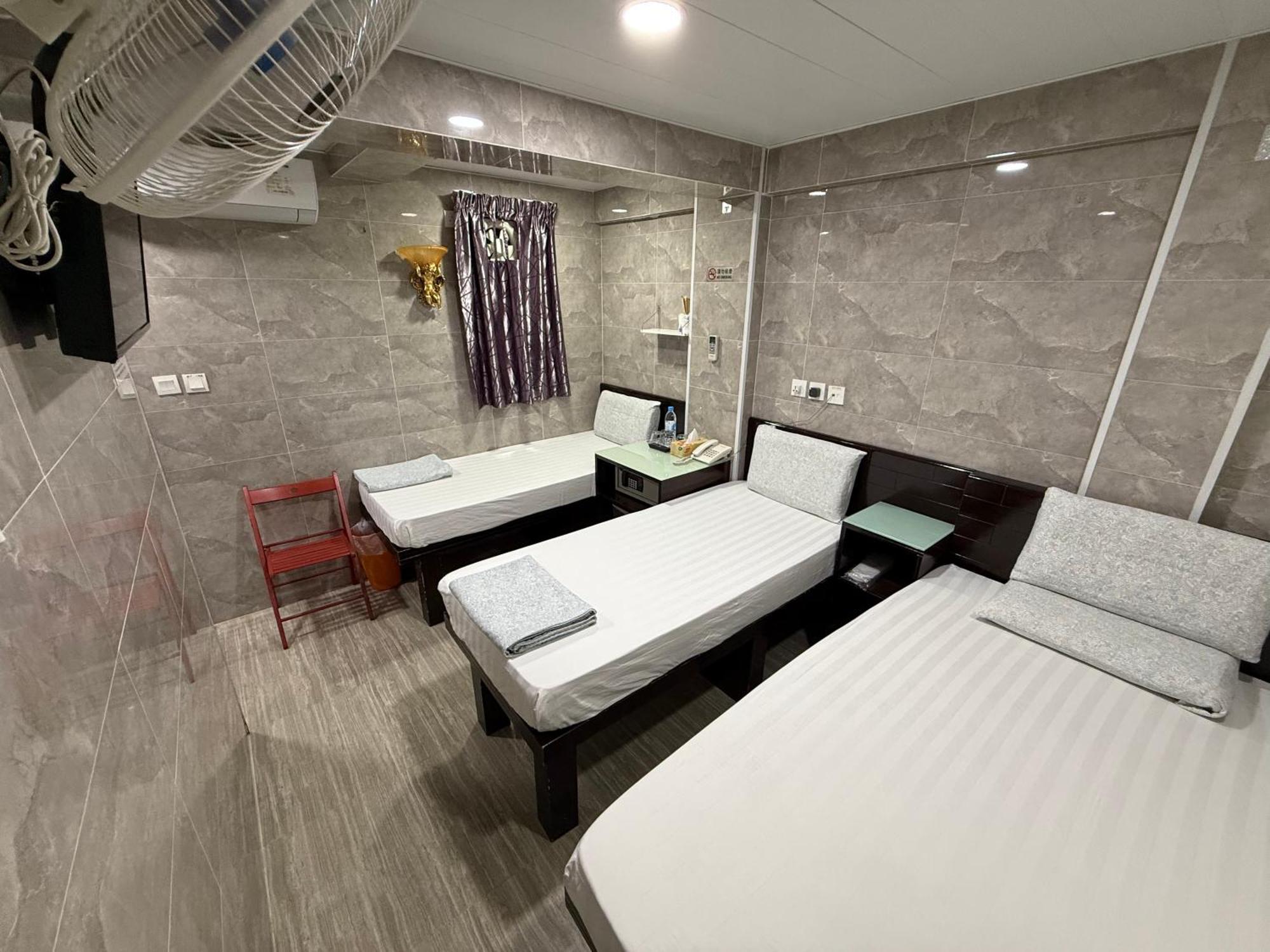 Triple Room