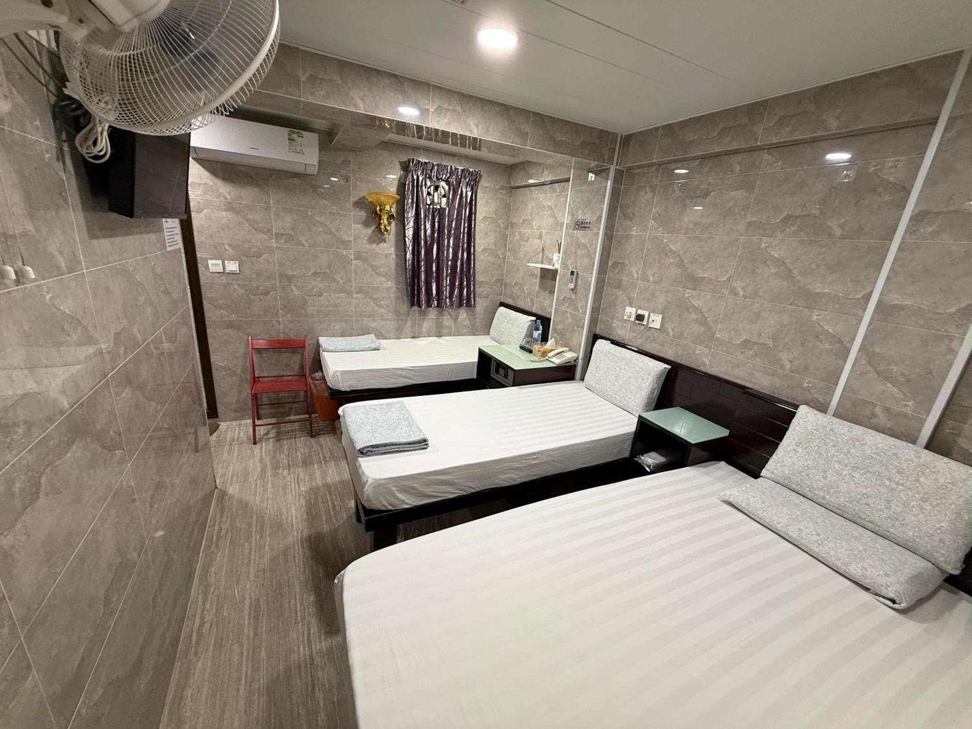Triple Room