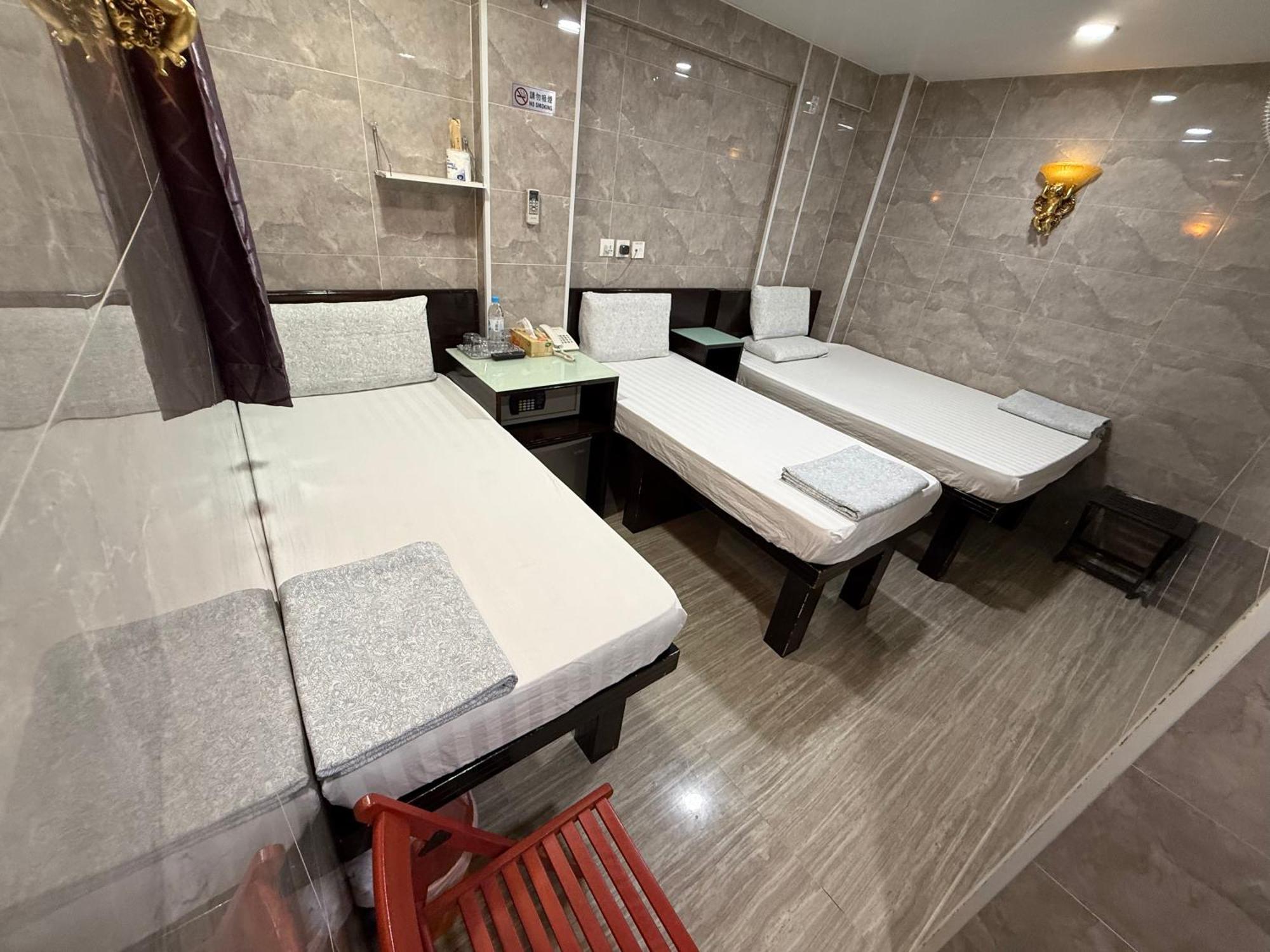 Triple Room