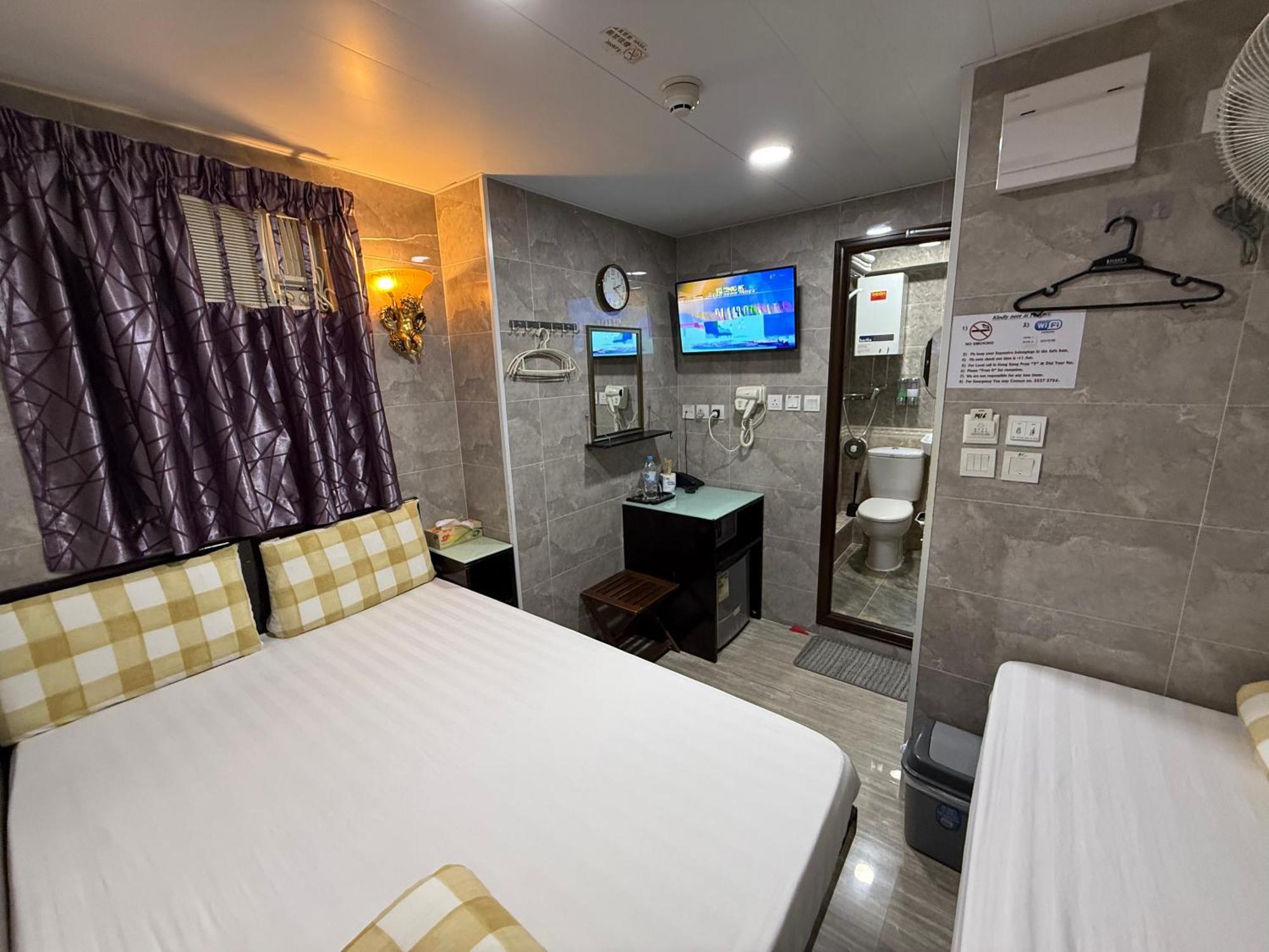 Triple Room