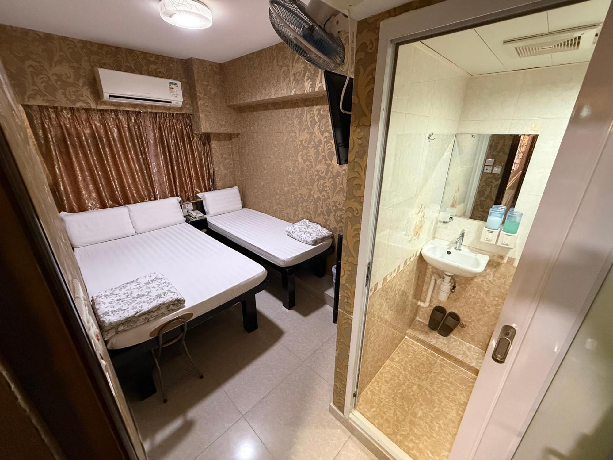 Triple Room