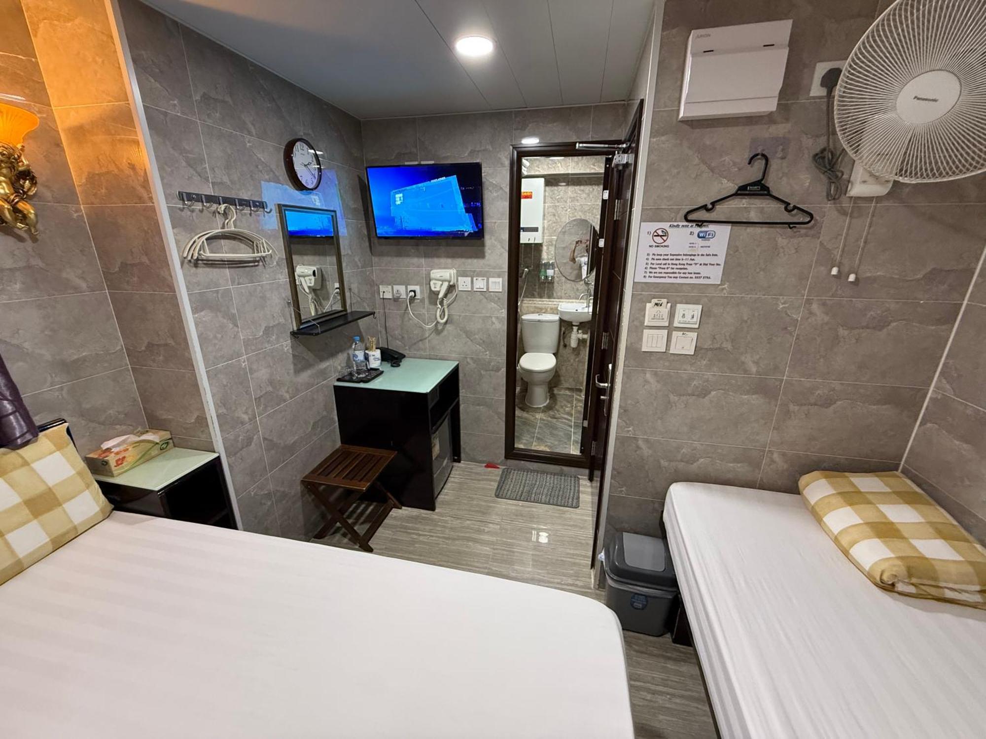 Triple Room