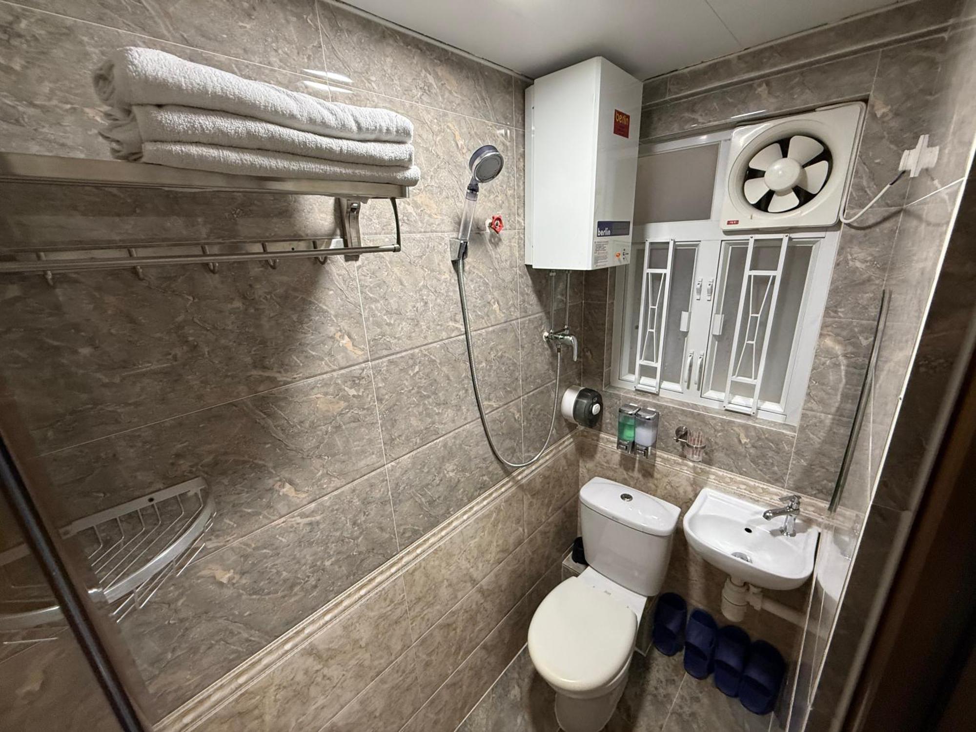 Triple Room