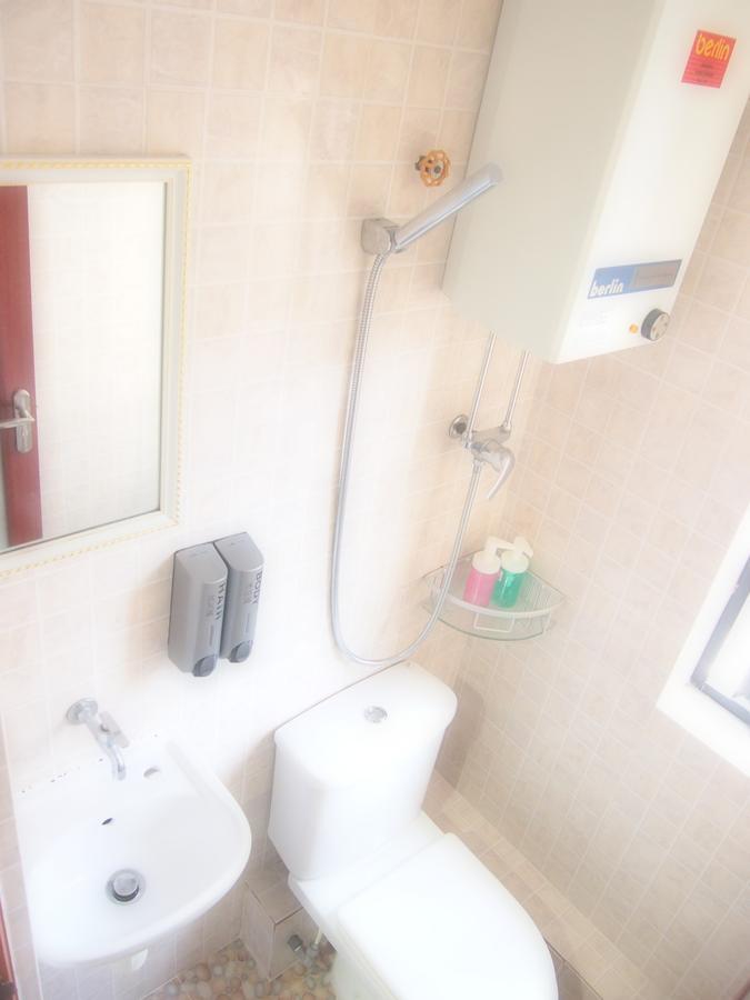 Standard Family Room,1559590975:JPEG
