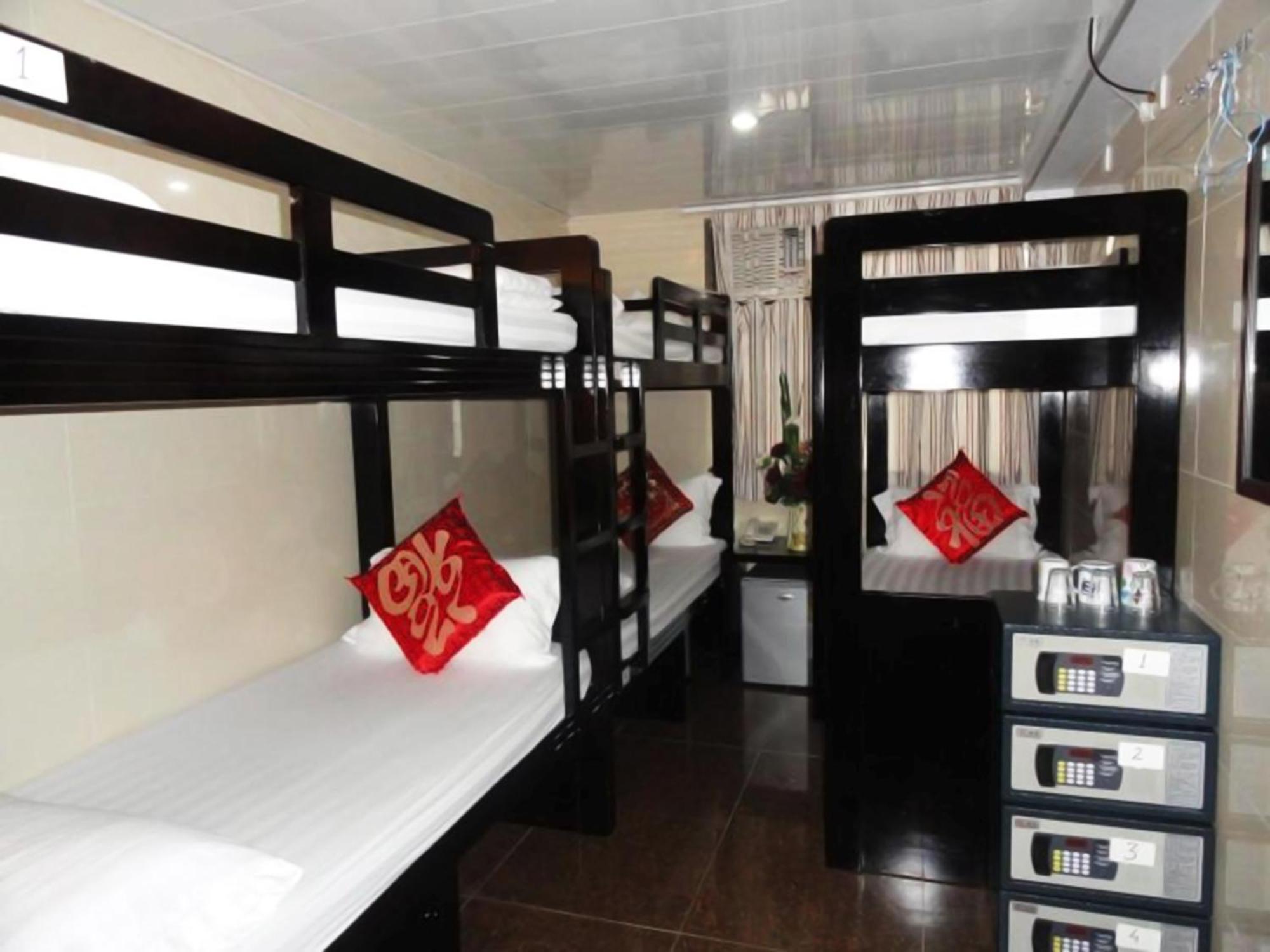 Bed 6-Bed Mixed Dormitory Room