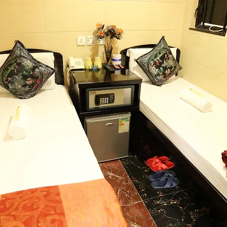 Russian Hostel-2
