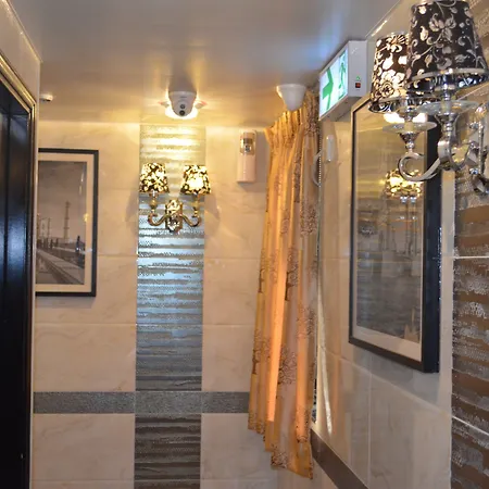 Skylark Hostel-2
